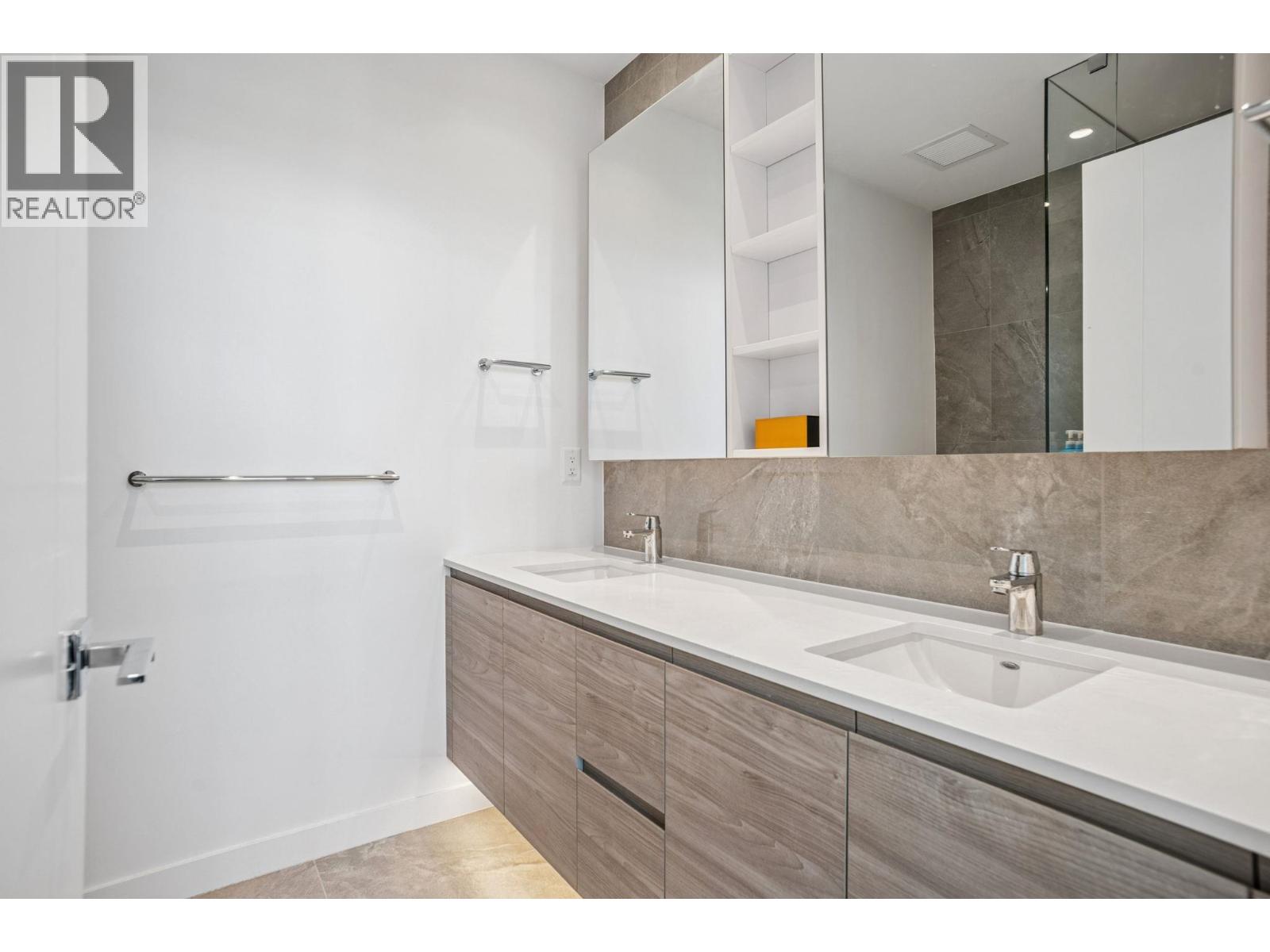 3703 680 Quayside Drive, New Westminster, British Columbia  V3M 0P2 - Photo 23 - R3057498