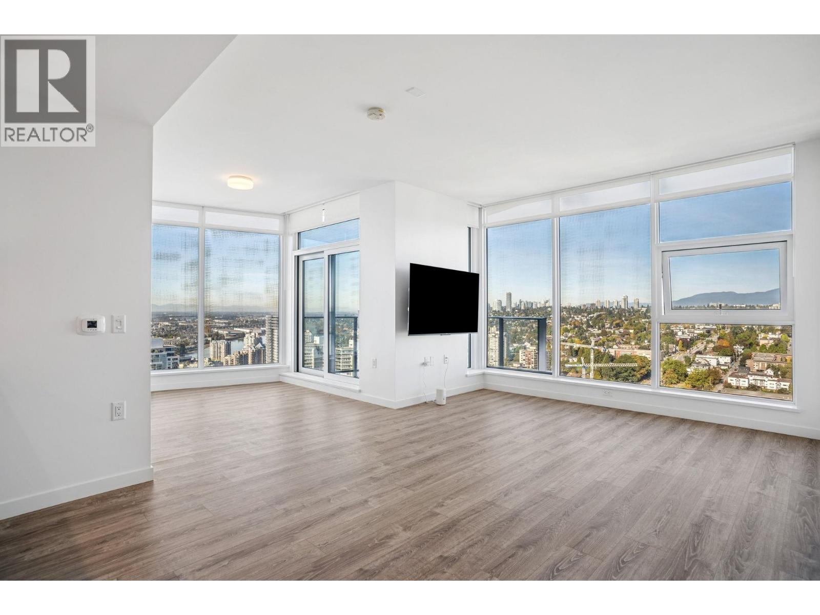 3703 680 Quayside Drive, New Westminster, British Columbia  V3M 0P2 - Photo 8 - R3057498