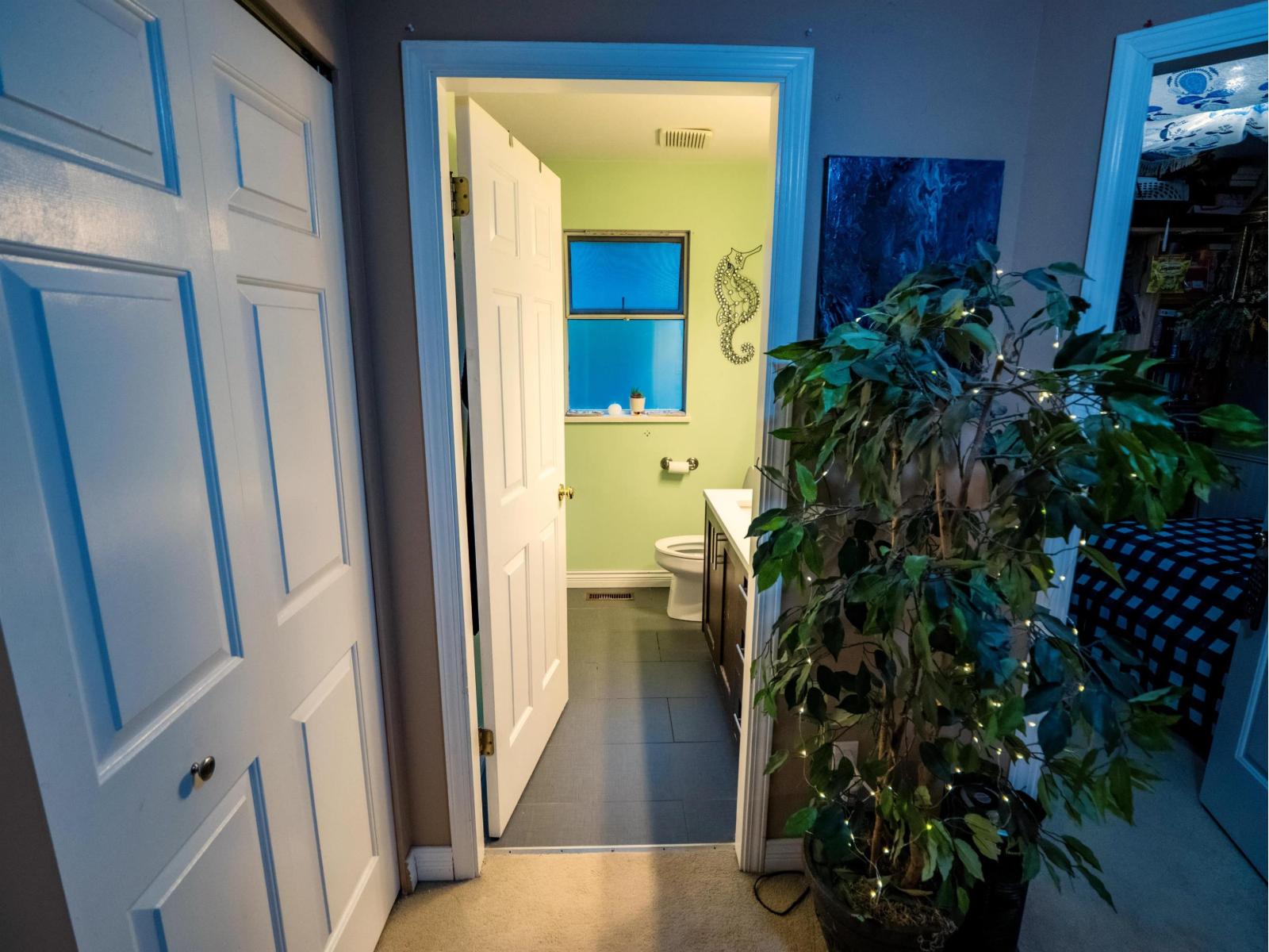 18961 60b Avenue, Surrey, British Columbia  V3S 8A4 - Photo 10 - R3062504