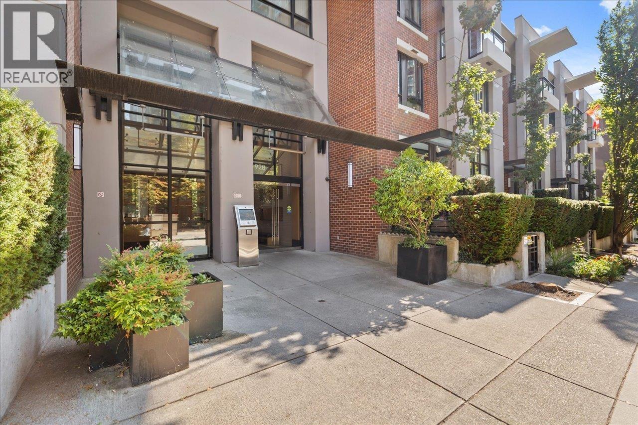 2308 928 Homer Street, Vancouver, British Columbia  V6B 1T7 - Photo 2 - R3062614
