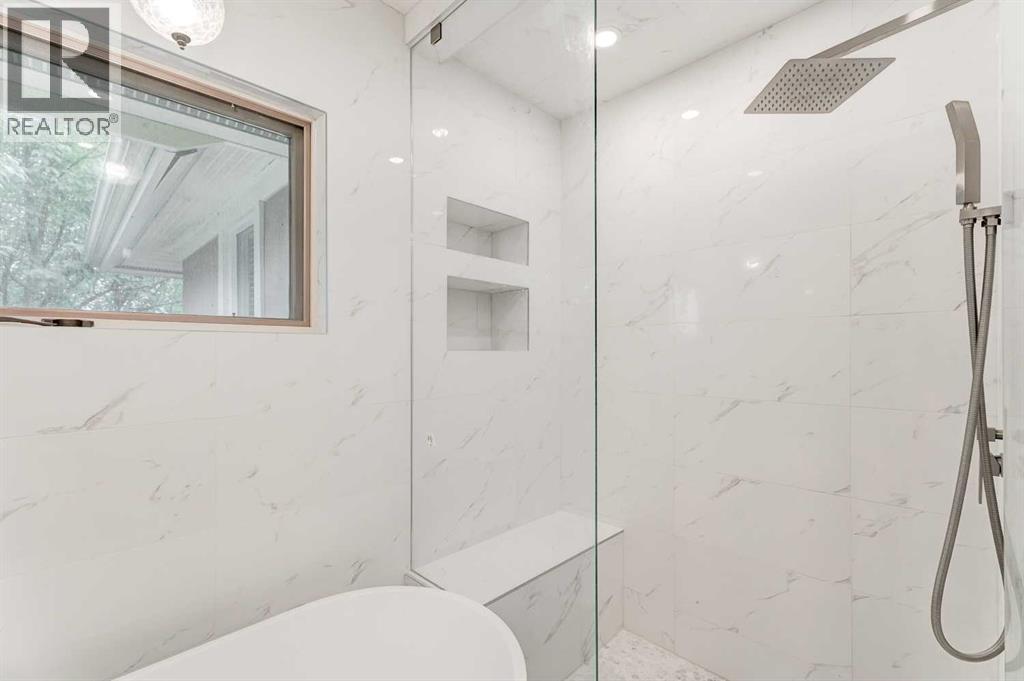 342 Superior Avenue Sw, Calgary, Alberta  T3C 2J2 - Photo 34 - A2265777