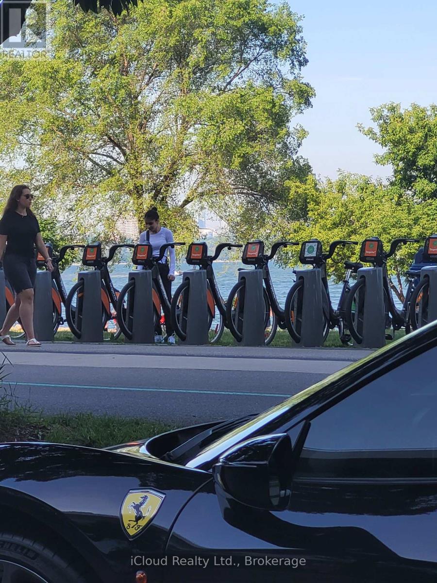 813 - 2121 Lake Shore Boulevard W, Toronto, Ontario  M8V 4E9 - Photo 12 - W12486493