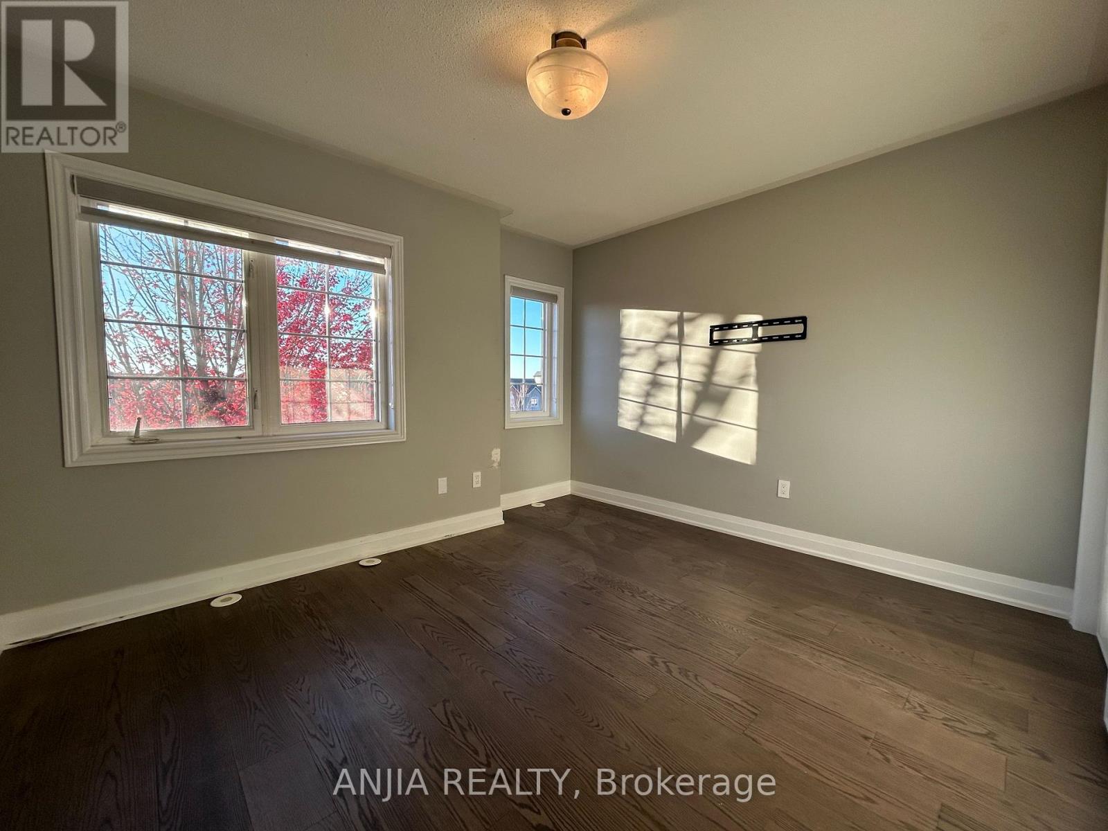 2670 Bur Oak Avenue, Markham, Ontario  L6B 1J1 - Photo 12 - N12486579