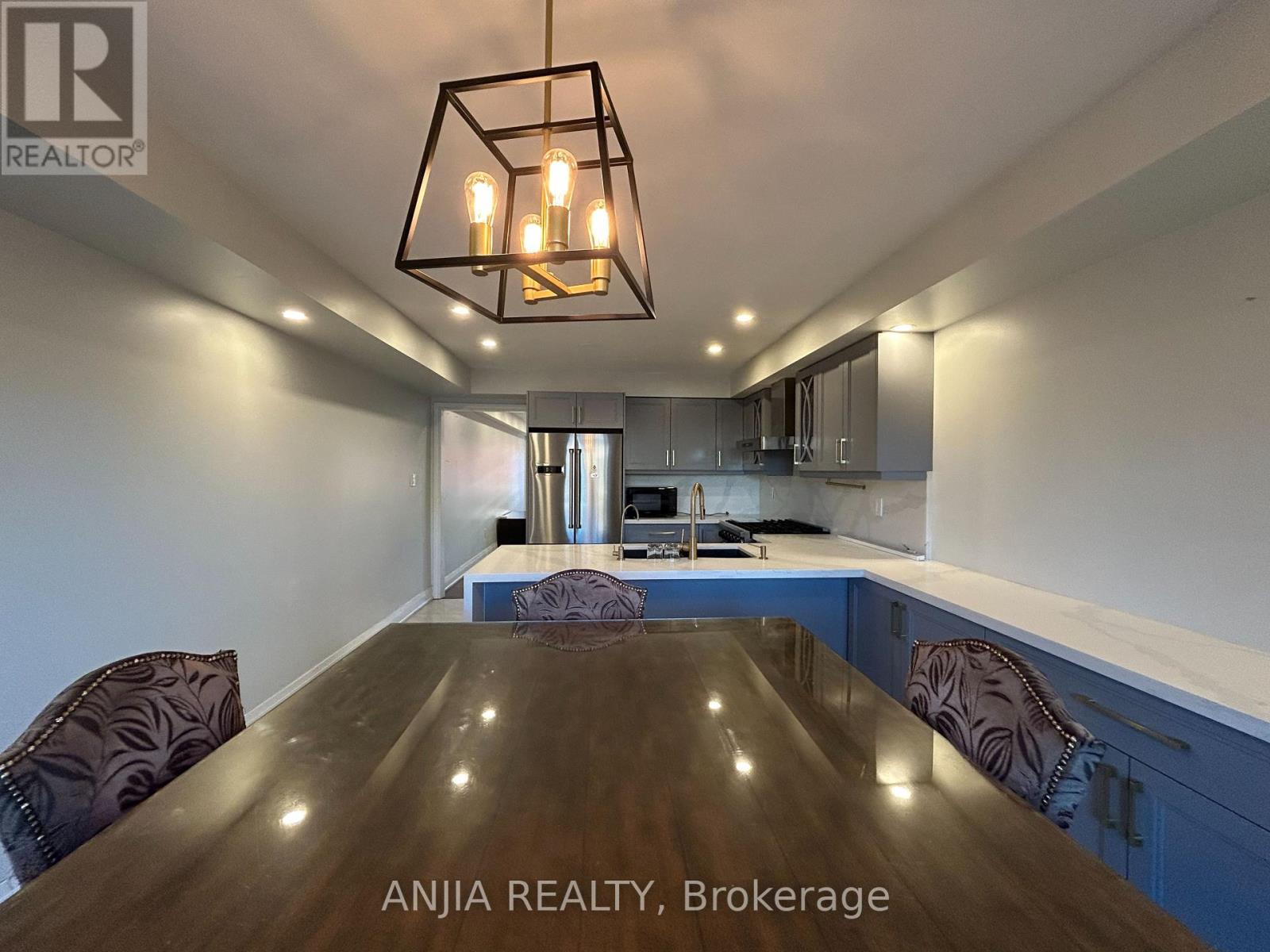 2670 Bur Oak Avenue, Markham, Ontario  L6B 1J1 - Photo 9 - N12486579