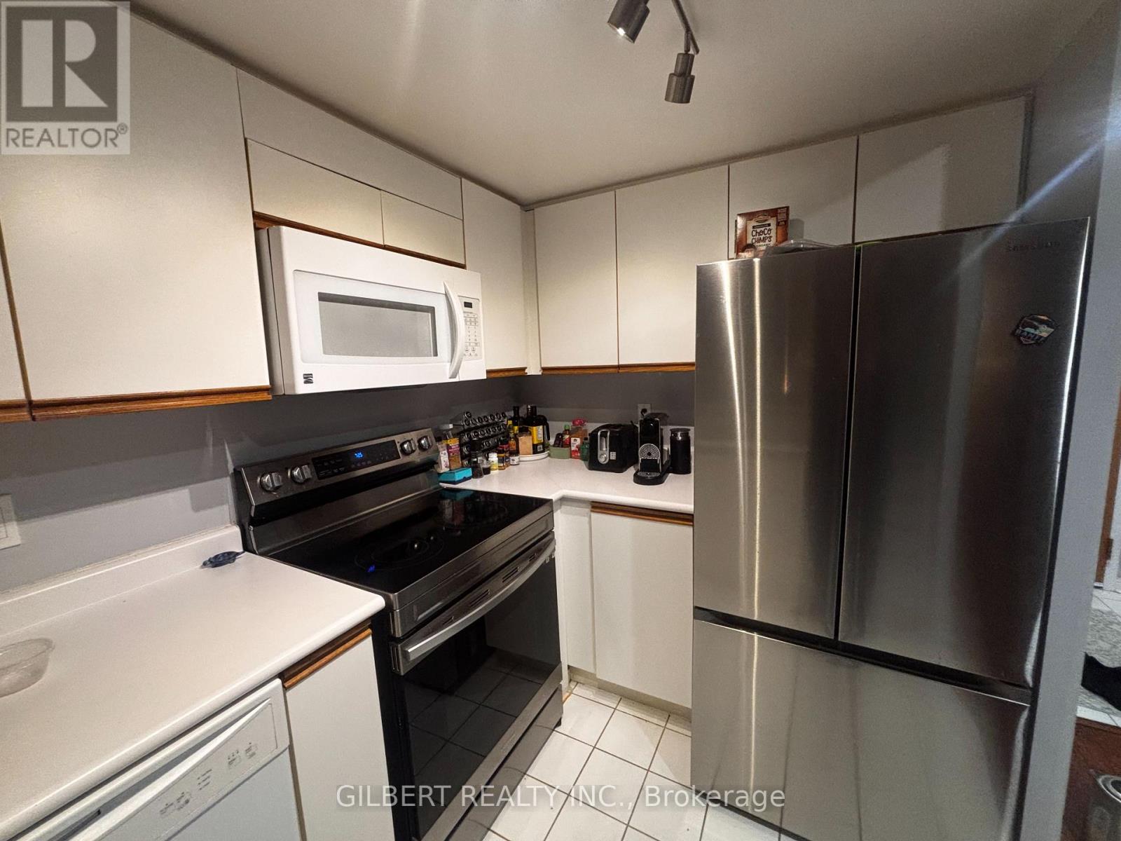 1201 - 65 Ellen Street, Barrie (City Centre), Ontario  L4N 3A5 - Photo 5 - S12486540