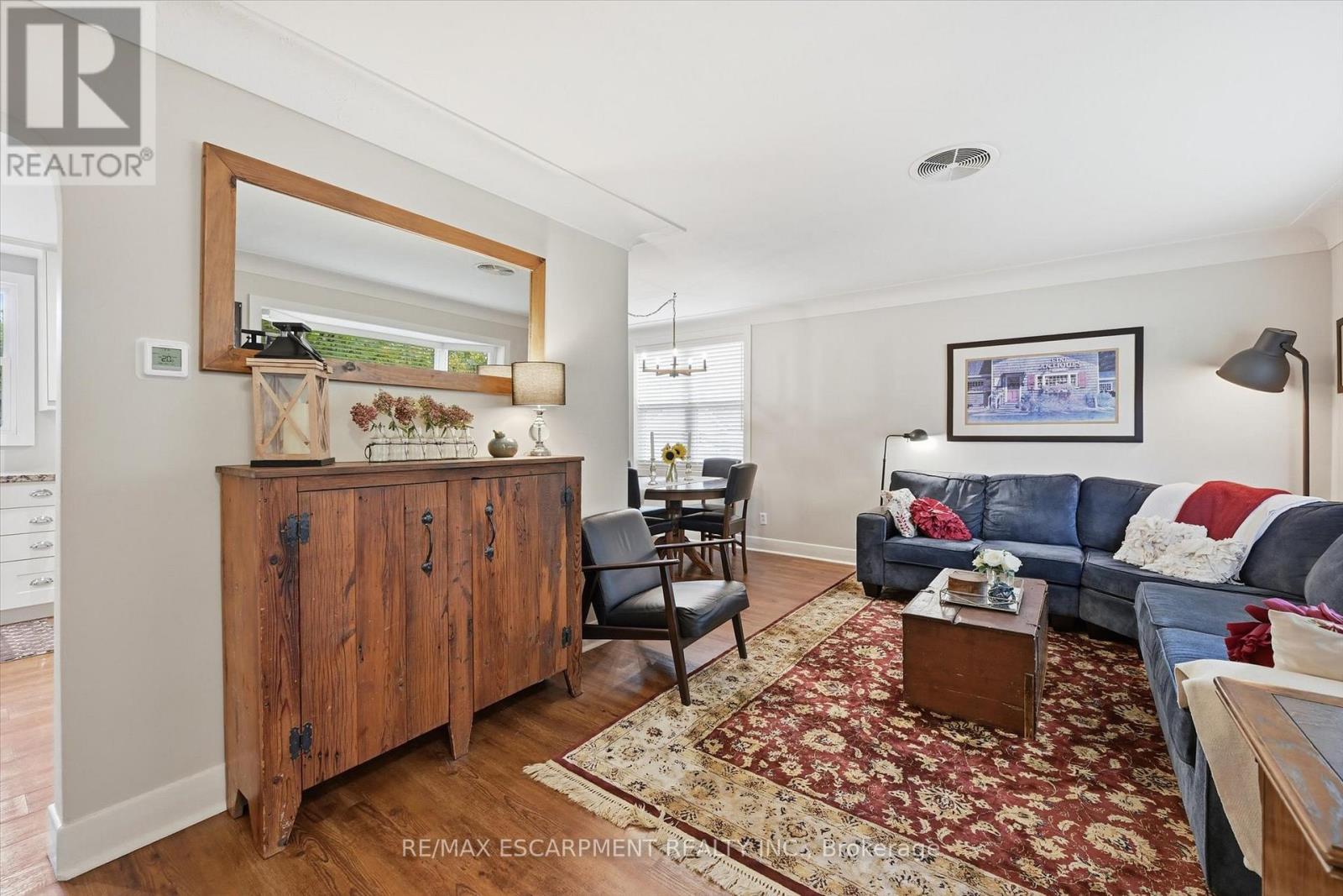 415 Henderson Road, Burlington, Ontario  L7L 2P6 - Photo 4 - W12486547