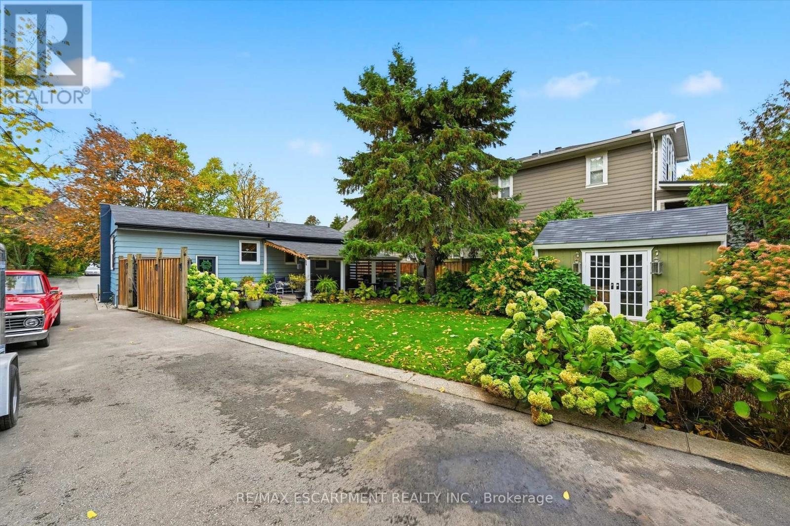 415 Henderson Road, Burlington, Ontario  L7L 2P6 - Photo 46 - W12486547