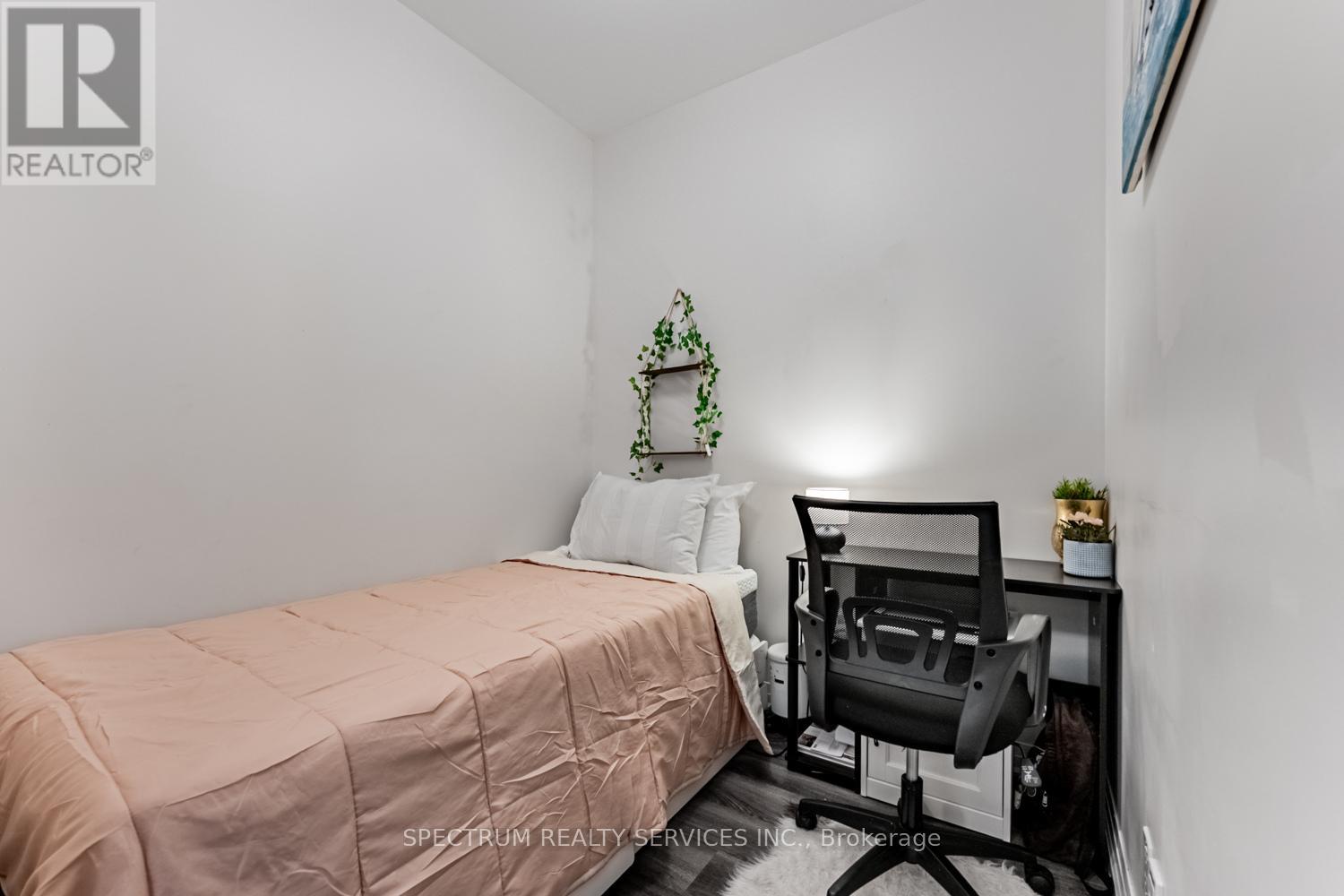 531 - 102 Grovewood Common, Oakville, Ontario  L6H 0X2 - Photo 17 - W12486549