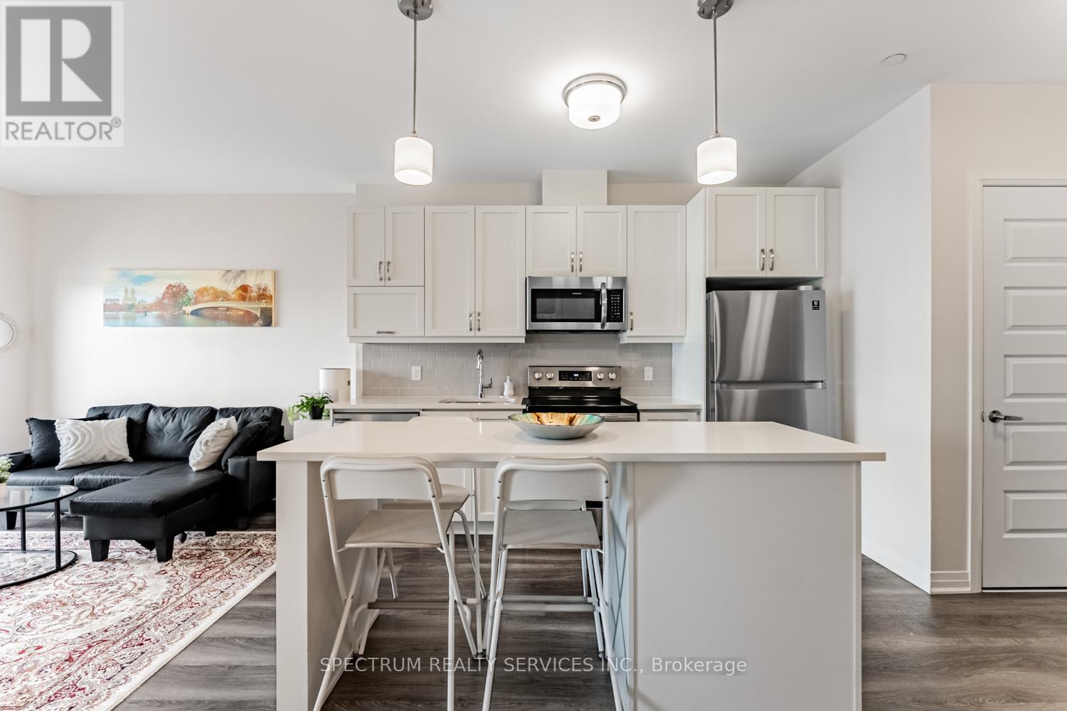 531 - 102 Grovewood Common, Oakville, Ontario  L6H 0X2 - Photo 6 - W12486549