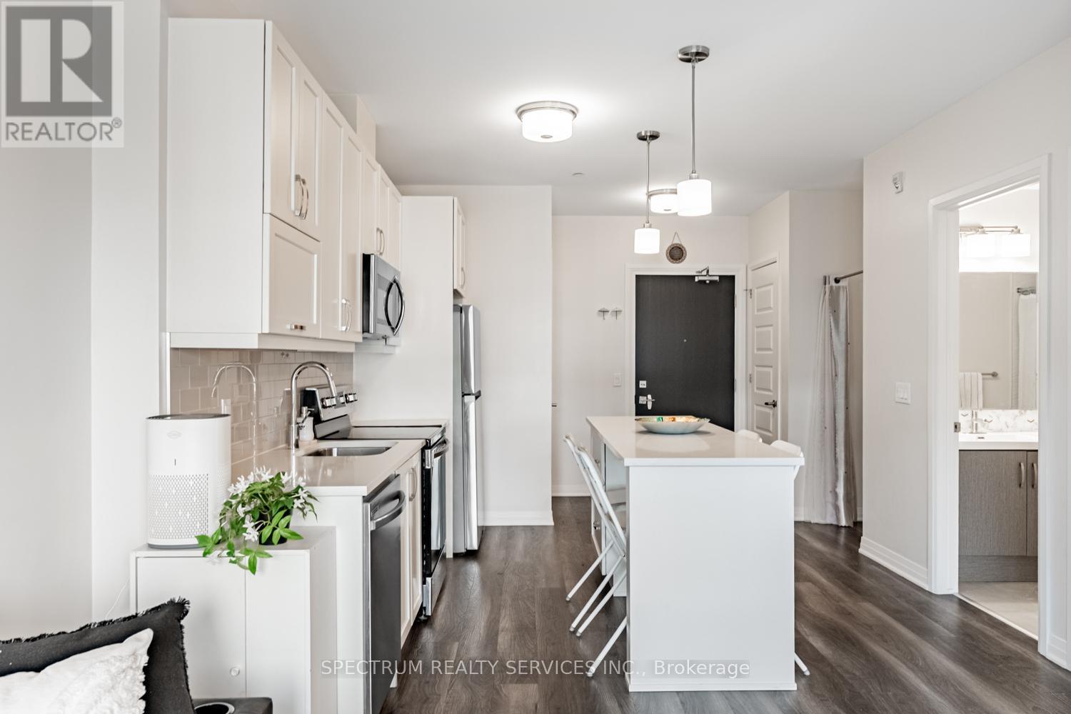 531 - 102 Grovewood Common, Oakville, Ontario  L6H 0X2 - Photo 8 - W12486549