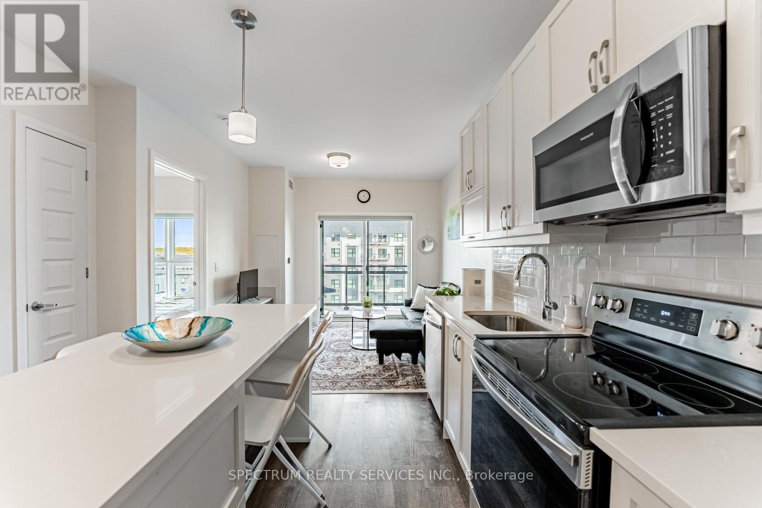 531 - 102 Grovewood Common, Oakville, Ontario  L6H 0X2 - Photo 9 - W12486549