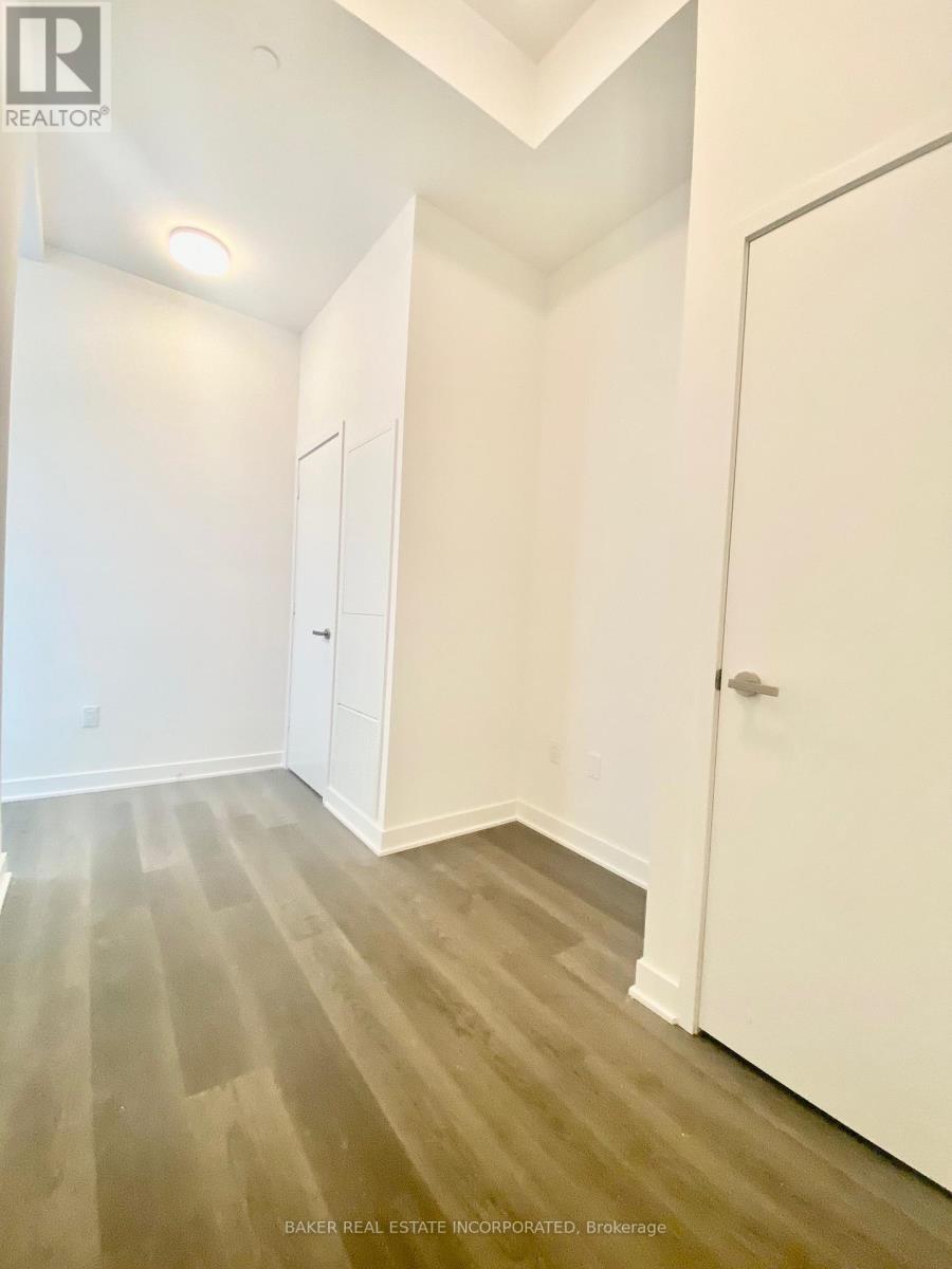 4807 - 3900 Confederation Parkway, Mississauga, Ontario  L5B 0M3 - Photo 8 - W12486552