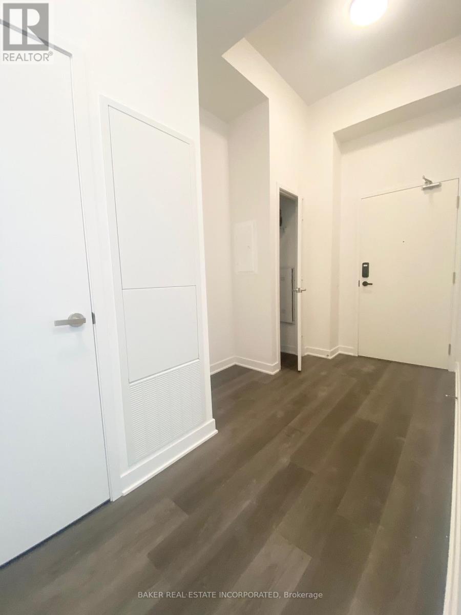 4807 - 3900 Confederation Parkway, Mississauga, Ontario  L5B 0M3 - Photo 9 - W12486552