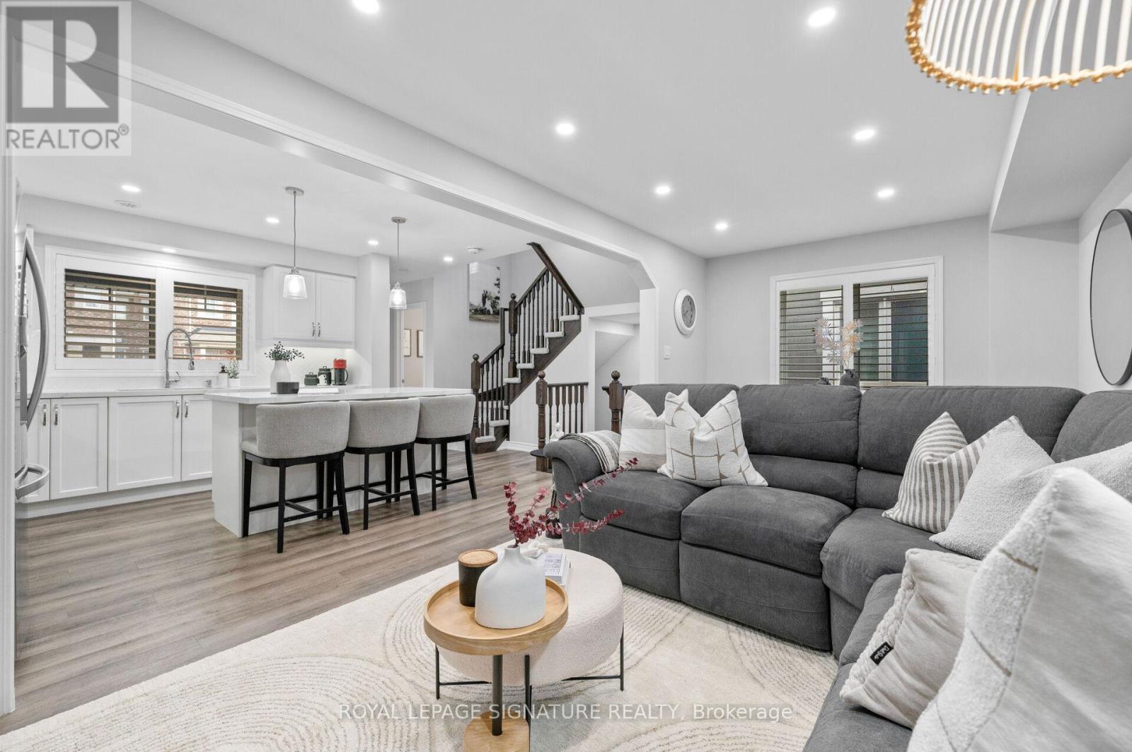 890 Cactus Point, Milton, Ontario  L9E 1R8 - Photo 3 - W12486581