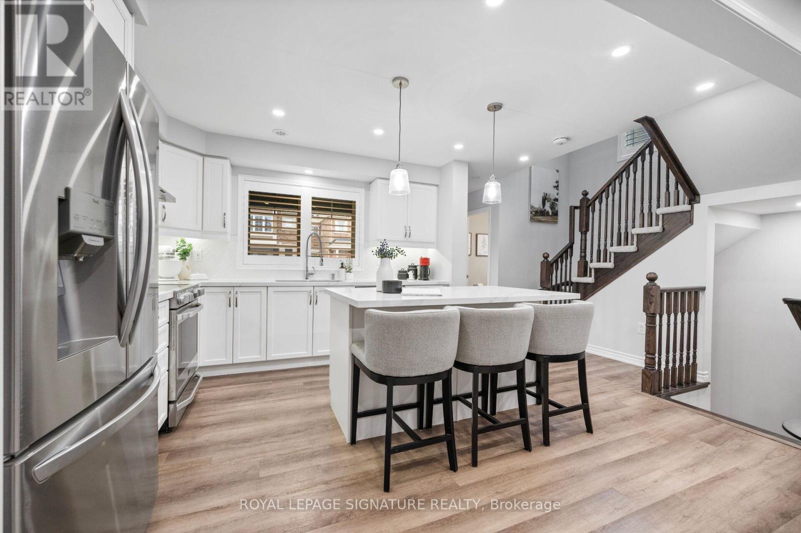 890 Cactus Point, Milton, Ontario  L9E 1R8 - Photo 9 - W12486581