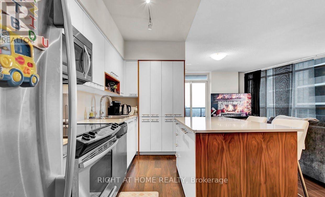 1804 - 5 Valhalla Inn Road, Toronto, Ontario  M9B 1S9 - Photo 13 - W12486608