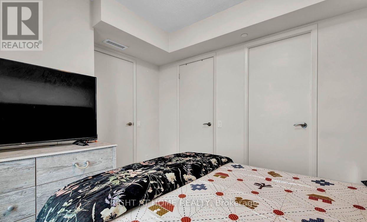 1804 - 5 Valhalla Inn Road, Toronto, Ontario  M9B 1S9 - Photo 17 - W12486608