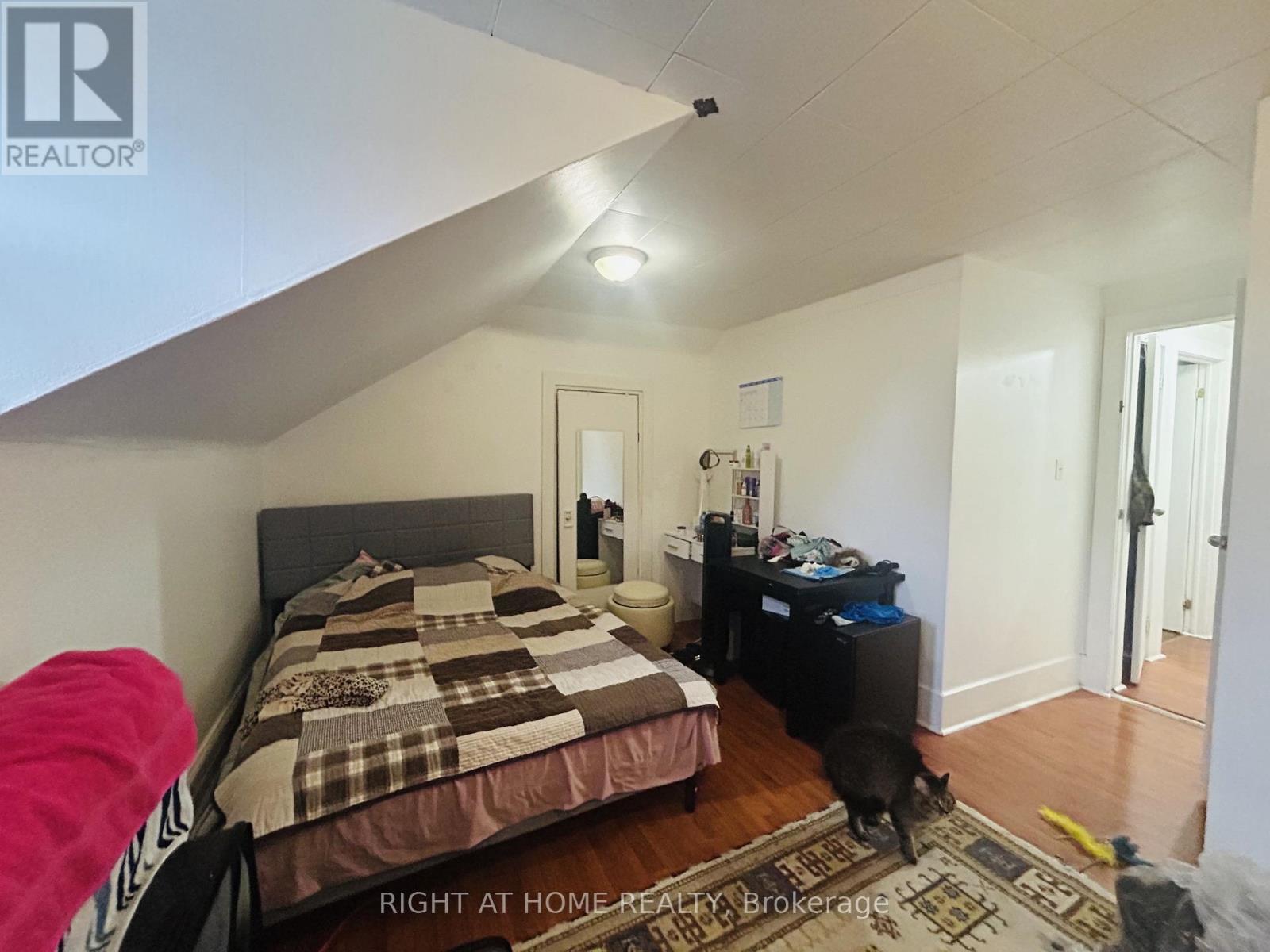 2 - 60 Long Branch Avenue, Toronto, Ontario  M8W 3J2 - Photo 7 - W12486621