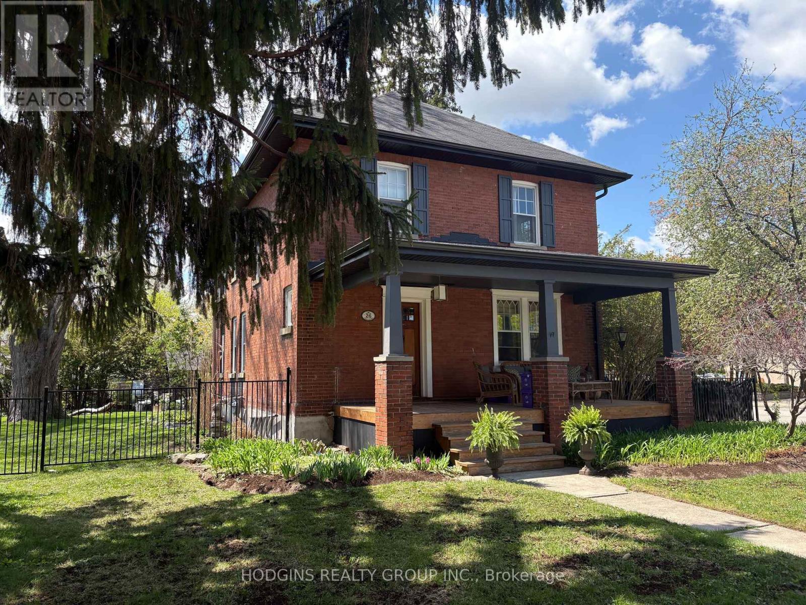 26 BRANT AVENUE, Mississauga, Ontario