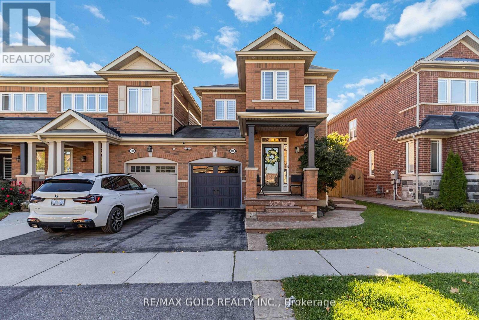 110 KEMPENFELT TRAIL, Brampton, Ontario