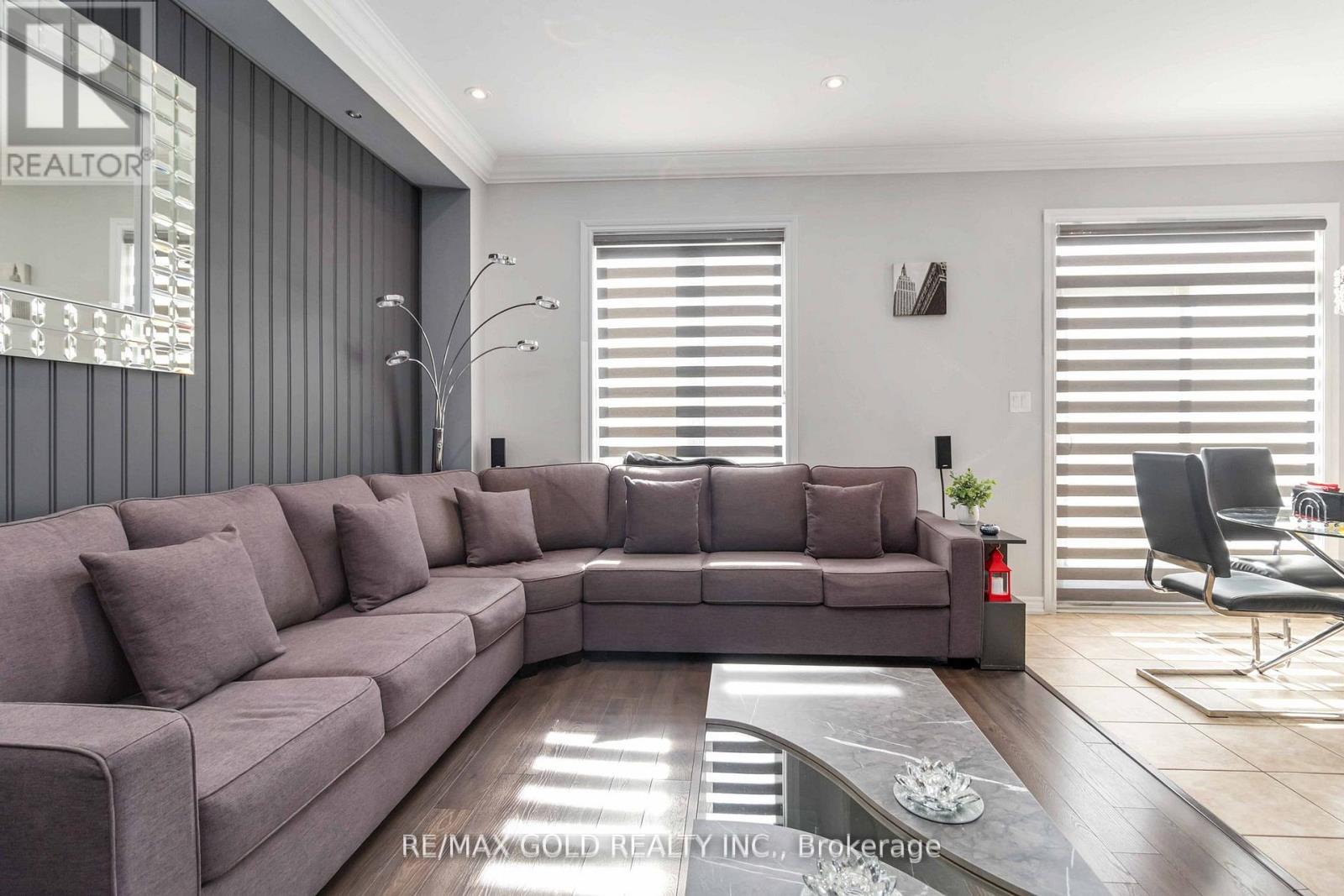 110 Kempenfelt Trail, Brampton, Ontario  L7A 0Z9 - Photo 15 - W12486629