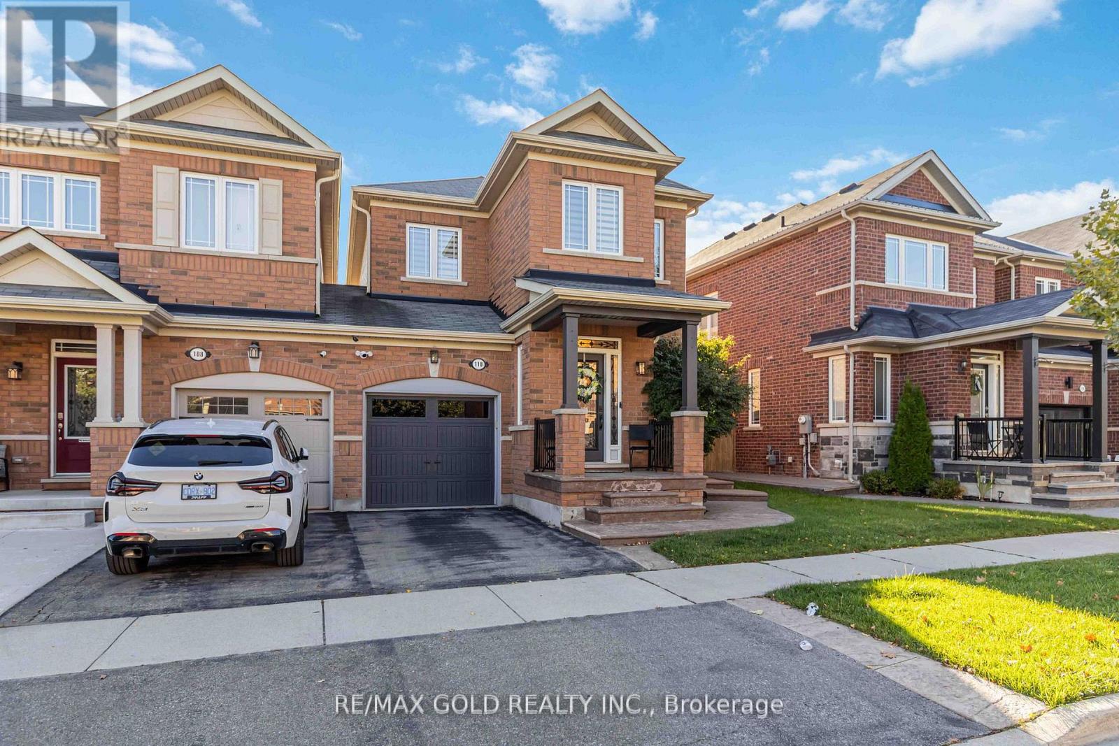 110 Kempenfelt Trail, Brampton, Ontario  L7A 0Z9 - Photo 2 - W12486629