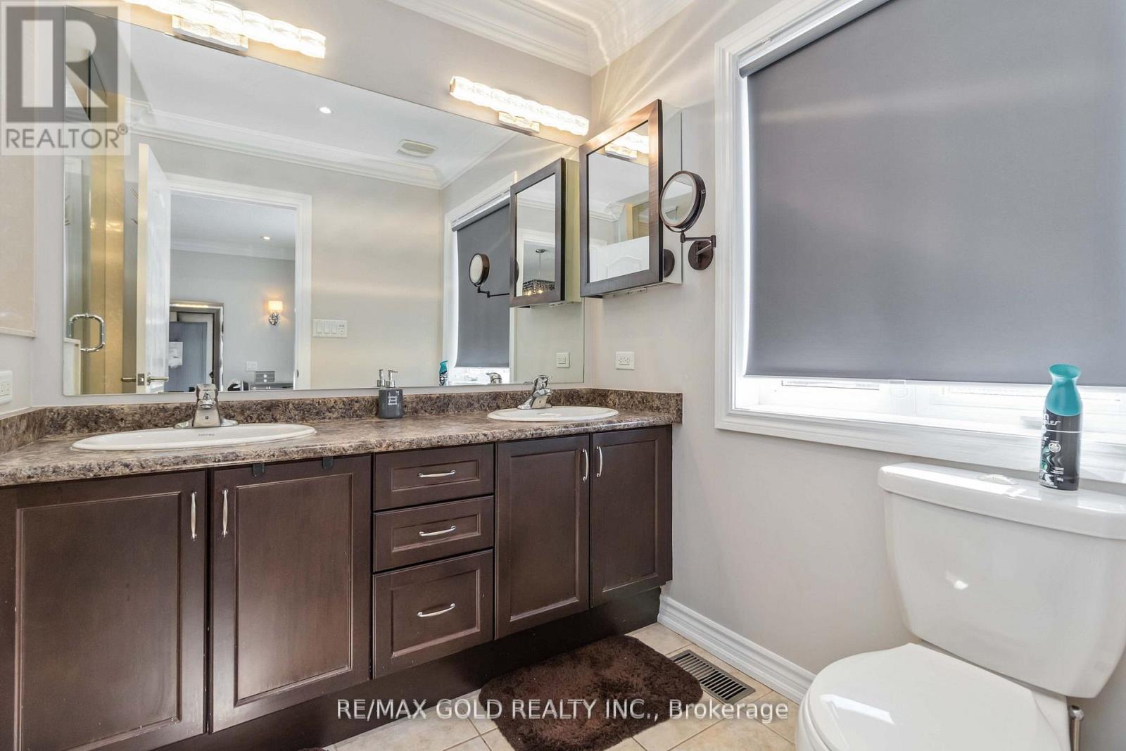 110 Kempenfelt Trail, Brampton, Ontario  L7A 0Z9 - Photo 32 - W12486629