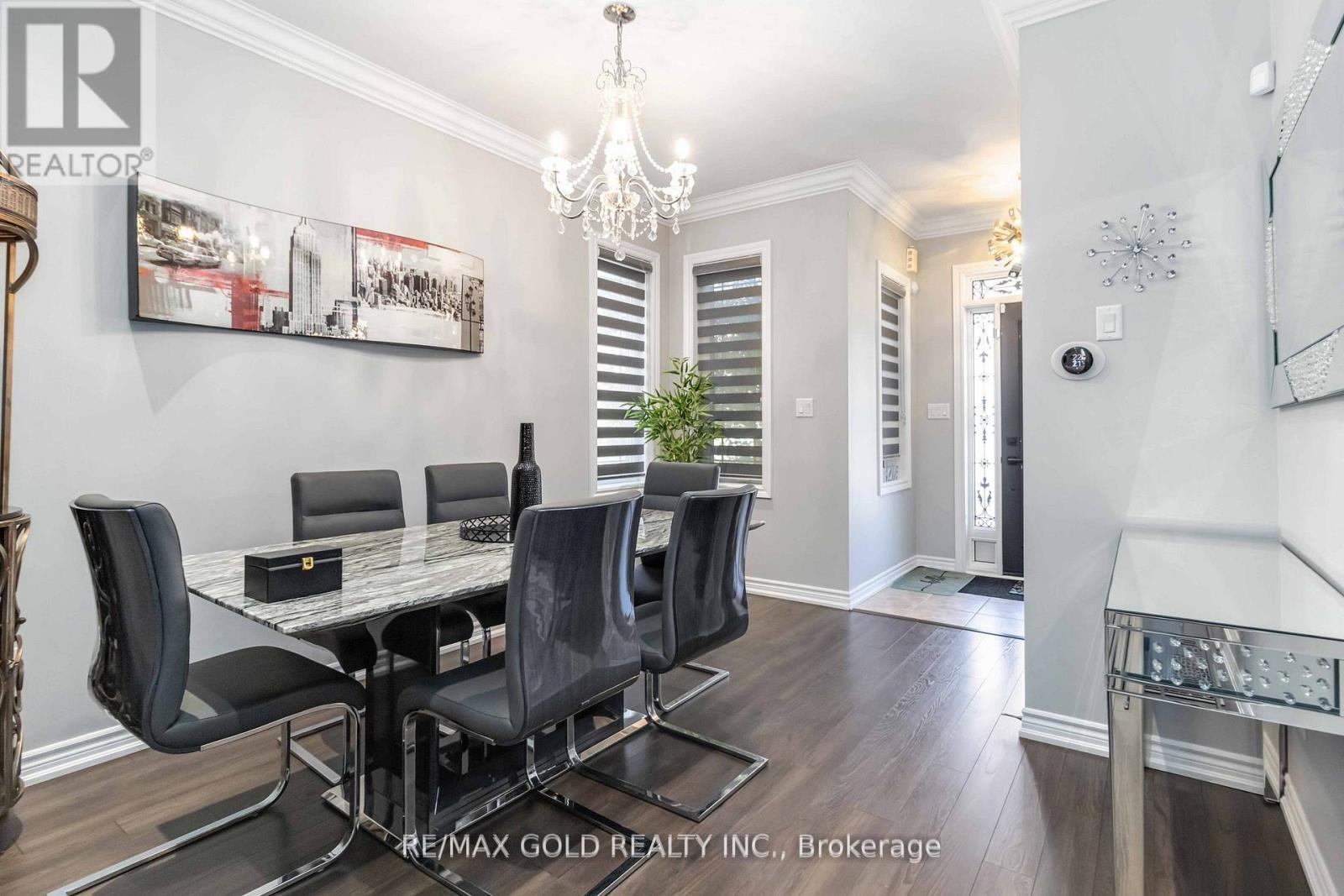 110 Kempenfelt Trail, Brampton, Ontario  L7A 0Z9 - Photo 8 - W12486629