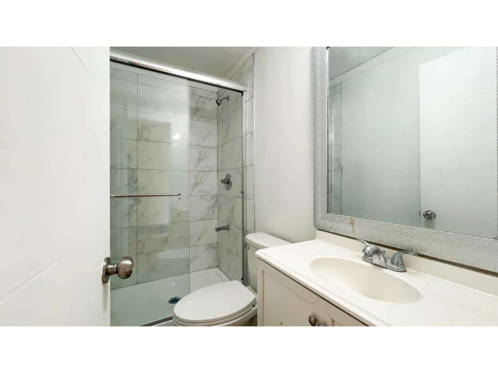 10872 145a Street, Surrey, British Columbia  V3R 3S3 - Photo 8 - R3062324