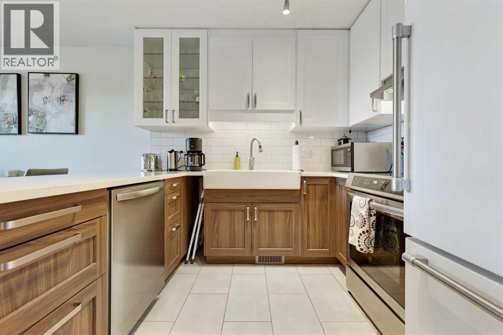 72 Coach Side Terrace Sw, Calgary, Alberta  T3H 2T3 - Photo 6 - A2260262