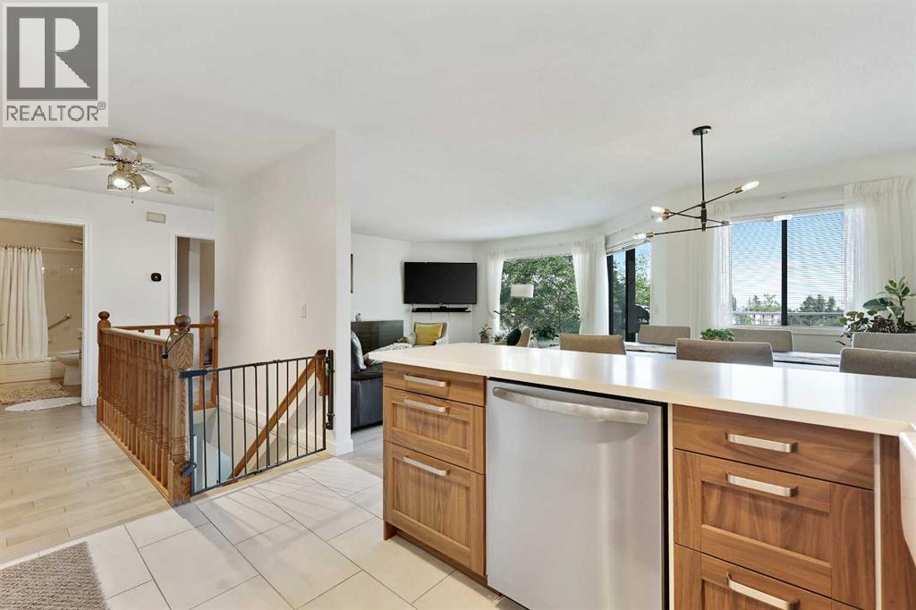 72 Coach Side Terrace SW, Calgary, Alberta