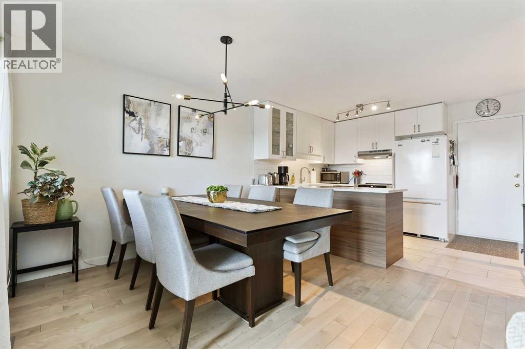 72 Coach Side Terrace Sw, Calgary, Alberta  T3H 2T3 - Photo 10 - A2260262