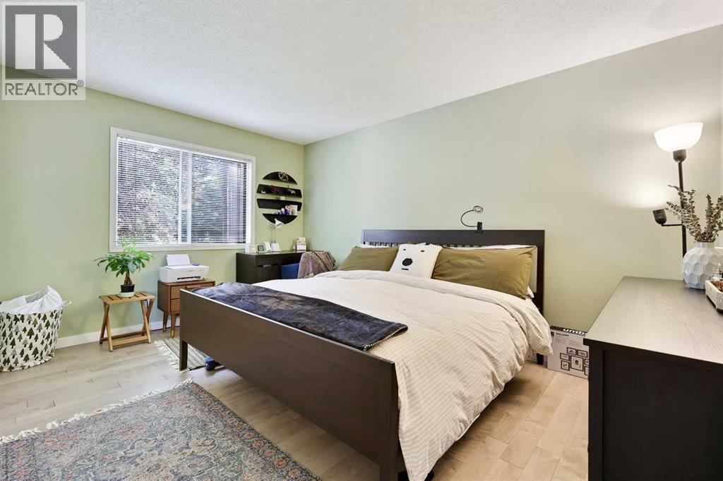 72 Coach Side Terrace Sw, Calgary, Alberta  T3H 2T3 - Photo 11 - A2260262