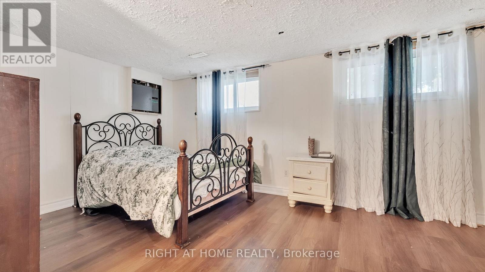 20 Cardiff Court, Whitby, Ontario  L1N 5N9 - Photo 8 - E12486056