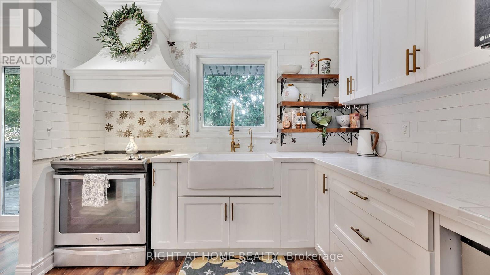 20 Cardiff Court, Whitby, Ontario  L1N 5N9 - Photo 2 - E12486056