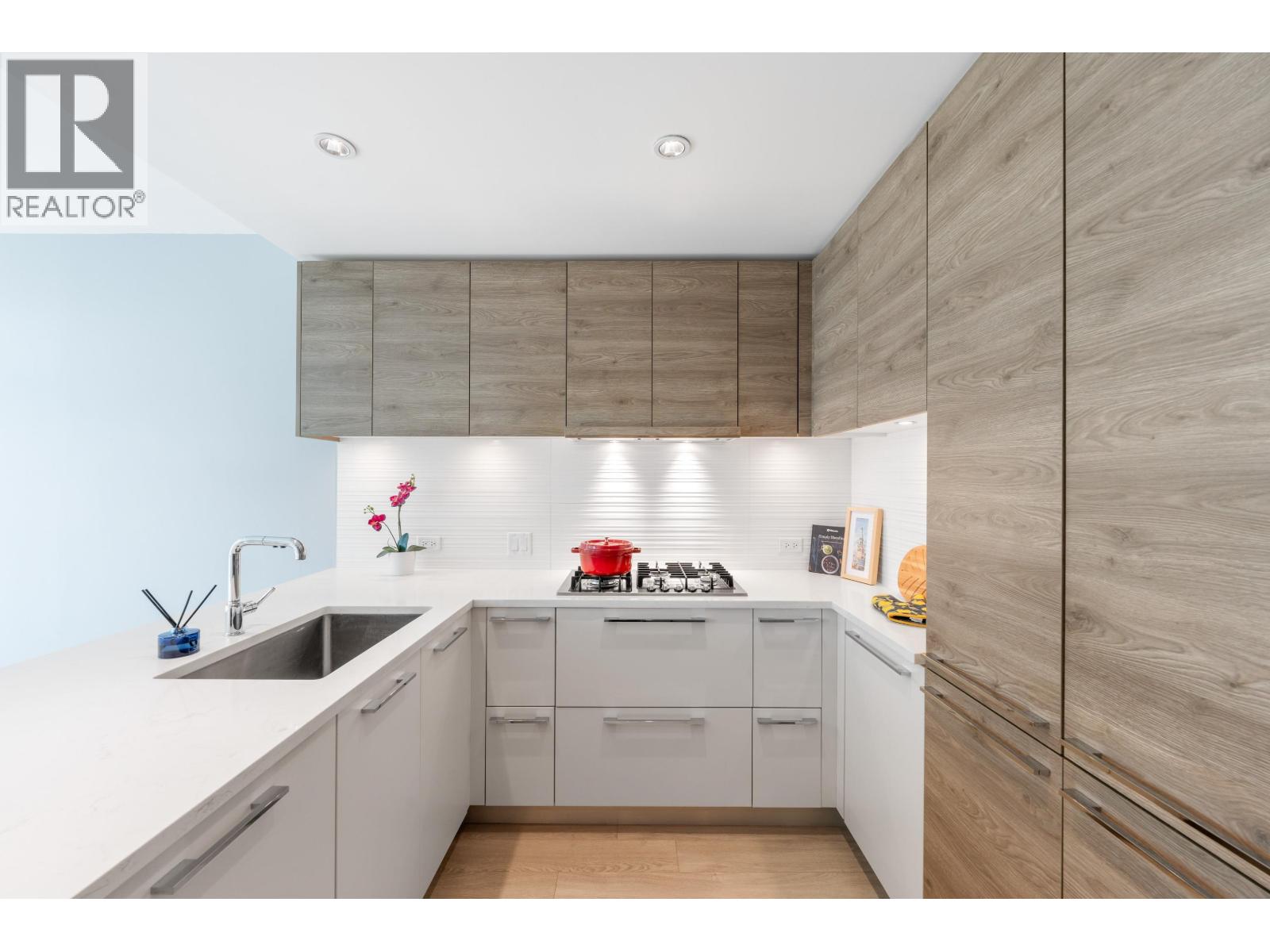 410 7388 Kingsway, Burnaby, British Columbia  V3N 0G9 - Photo 11 - R3062144