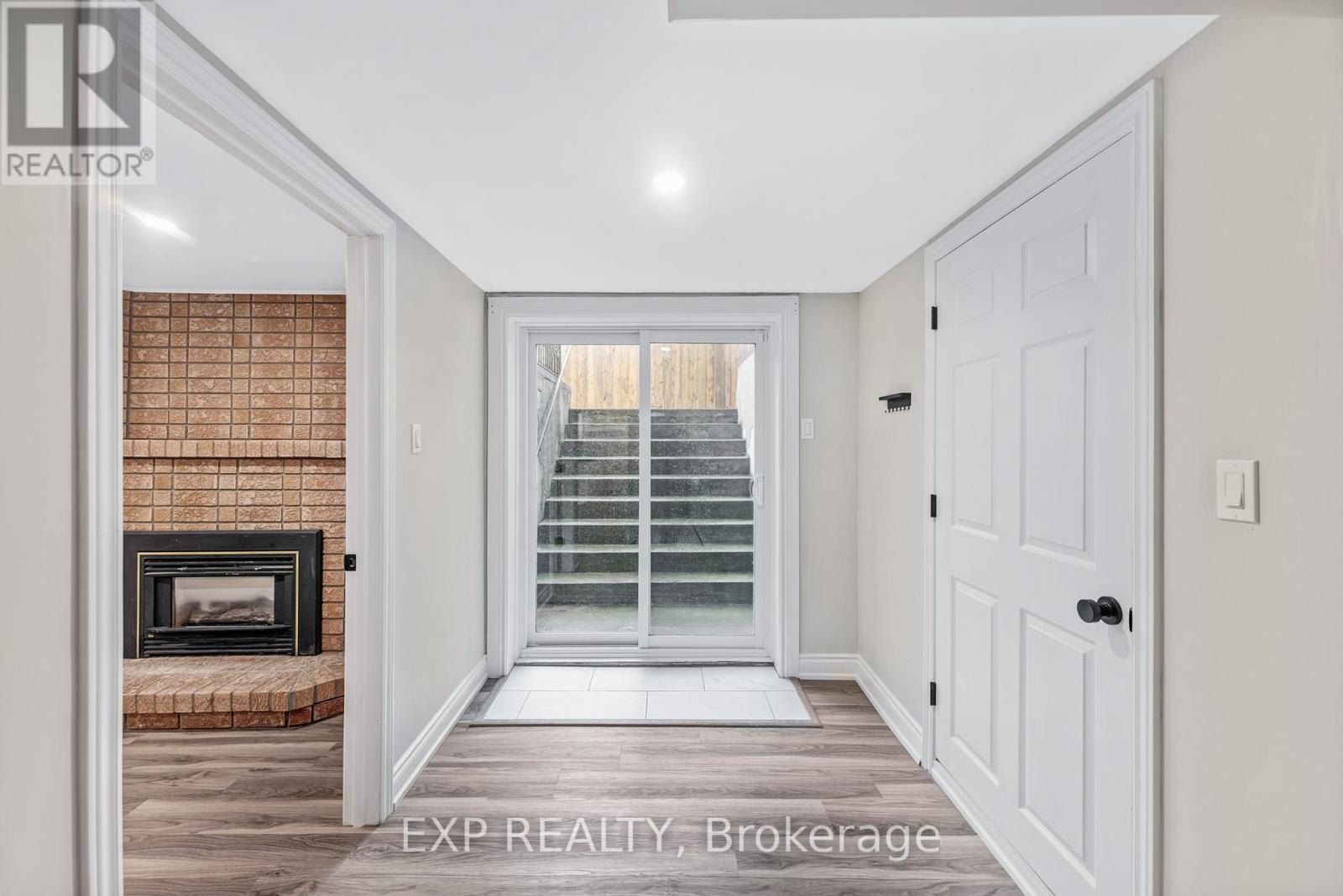 67 Geoffrey Crescent, Whitchurch-Stouffville, Ontario  L4A 5C1 - Photo 42 - N12471130