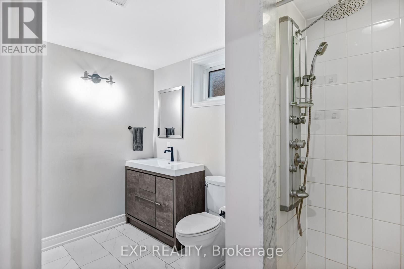 67 Geoffrey Crescent, Whitchurch-Stouffville, Ontario  L4A 5C1 - Photo 40 - N12471130