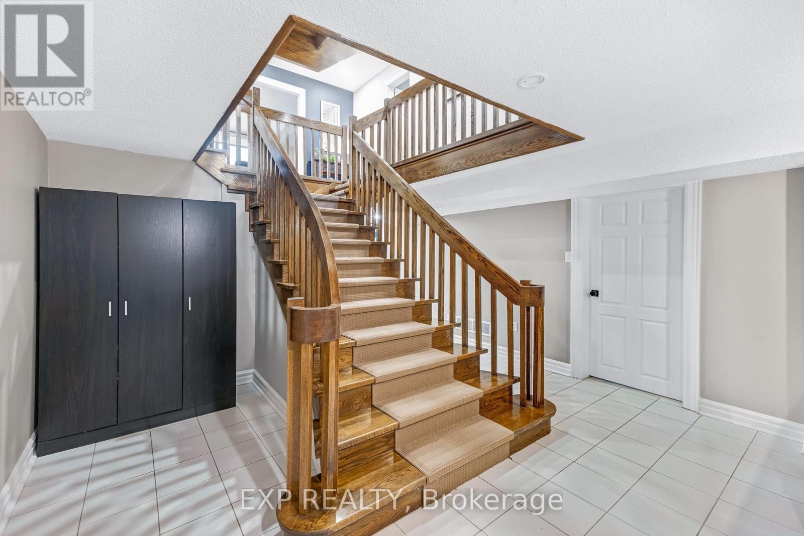 67 Geoffrey Crescent, Whitchurch-Stouffville, Ontario  L4A 5C1 - Photo 36 - N12471130