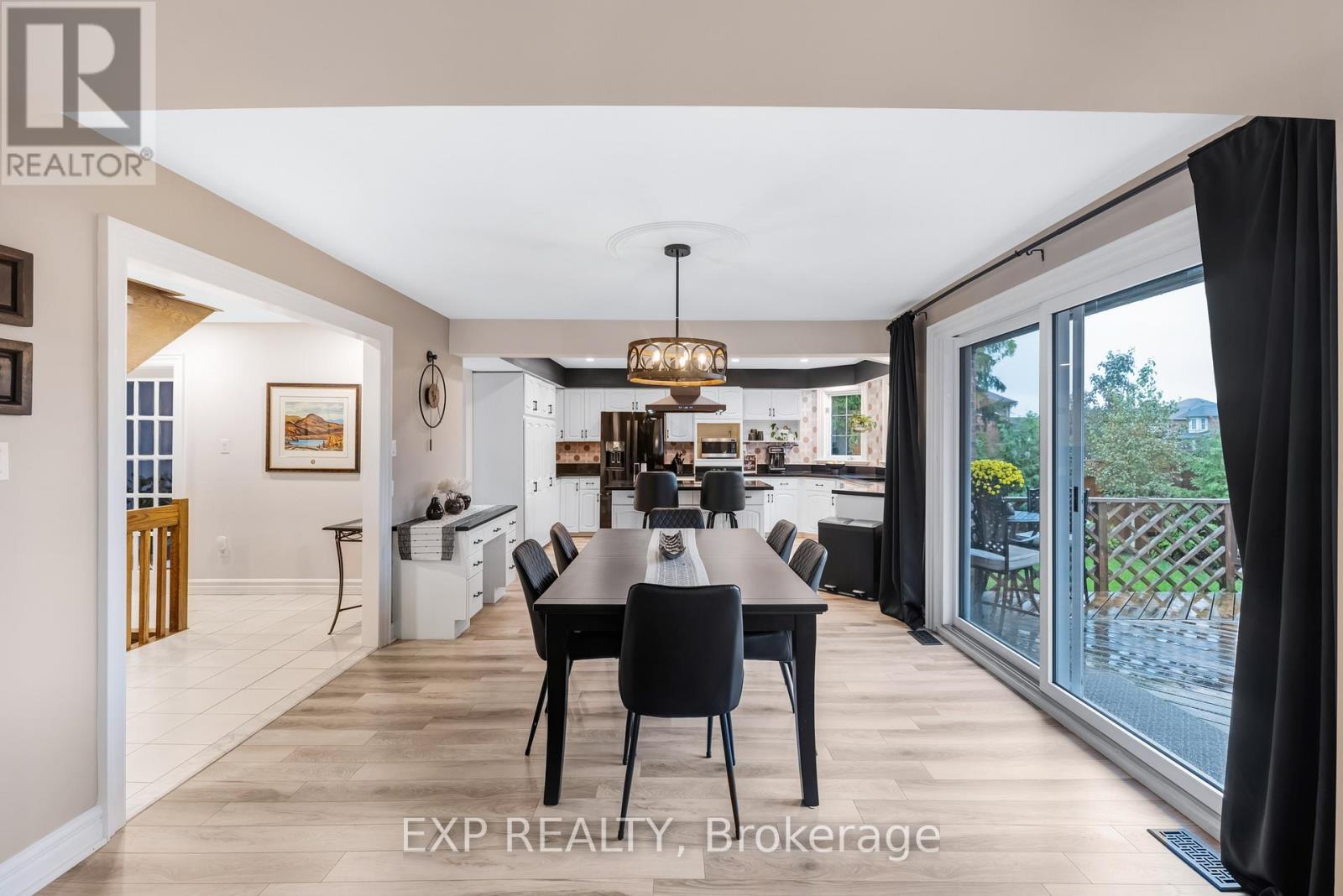 67 Geoffrey Crescent, Whitchurch-Stouffville, Ontario  L4A 5C1 - Photo 7 - N12471130