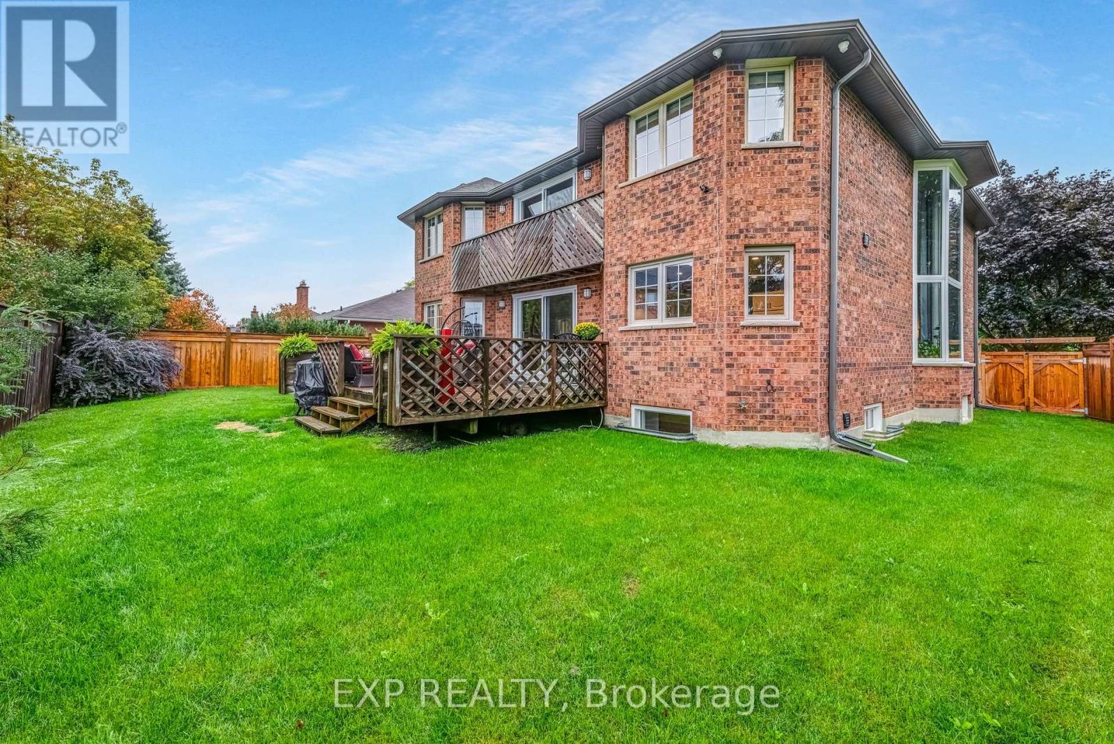 67 Geoffrey Crescent, Whitchurch-Stouffville, Ontario  L4A 5C1 - Photo 46 - N12471130