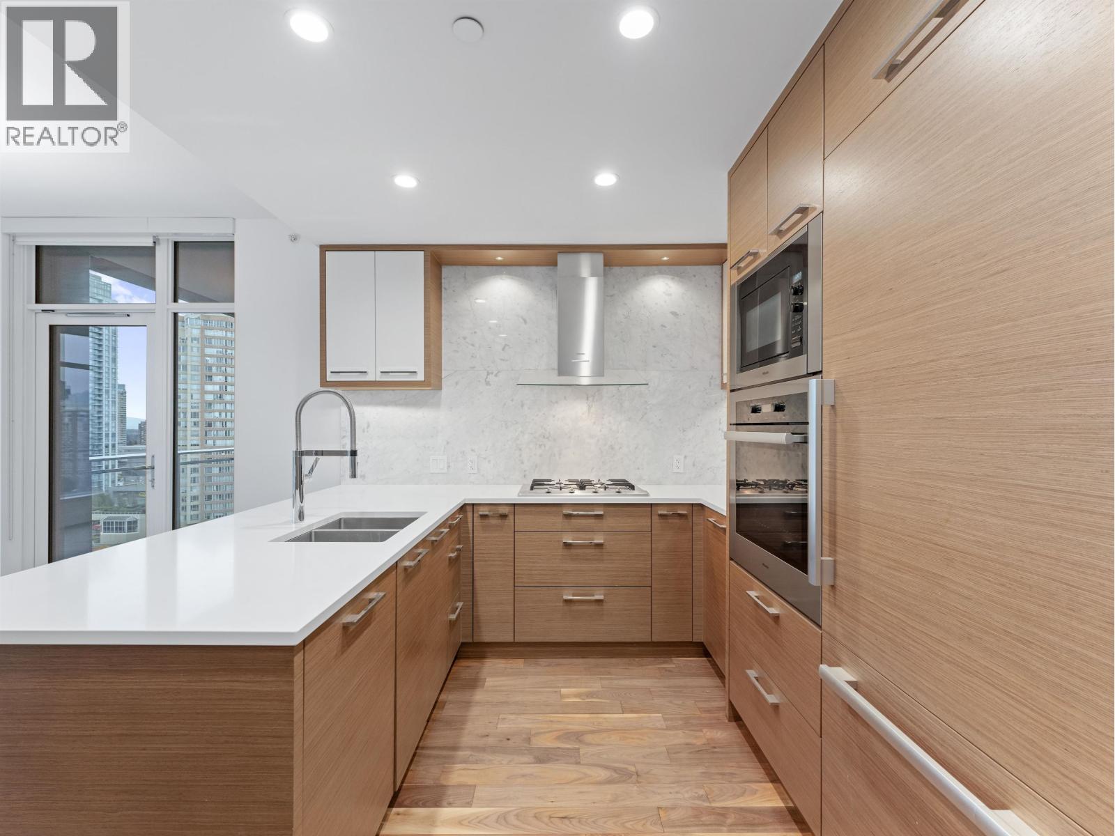 1303 4360 Beresford Street, Burnaby, British Columbia  V5H 0G2 - Photo 2 - R3062239