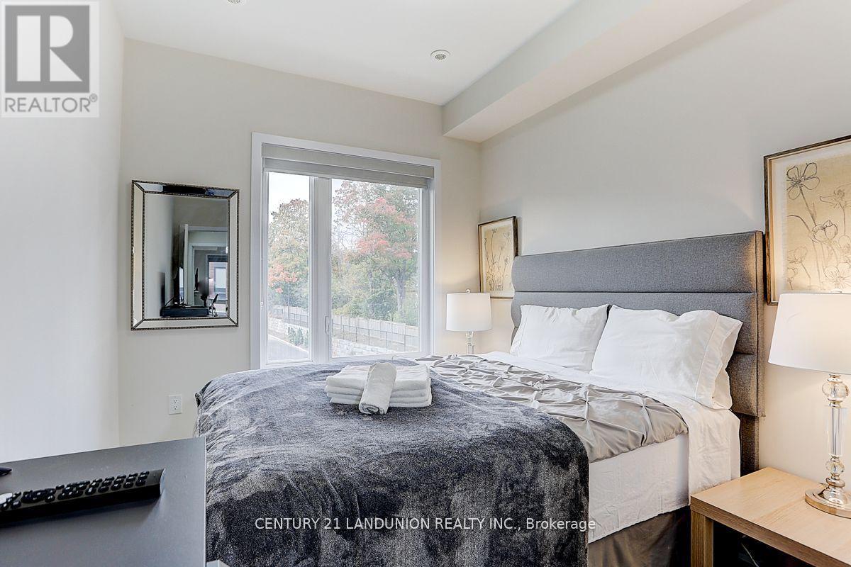 15 Ingersoll Lane, Richmond Hill, Ontario  L4E 1G9 - Photo 16 - N12486599