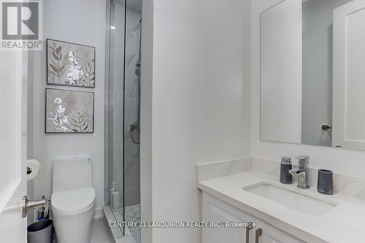 15 Ingersoll Lane, Richmond Hill, Ontario  L4E 1G9 - Photo 14 - N12486599