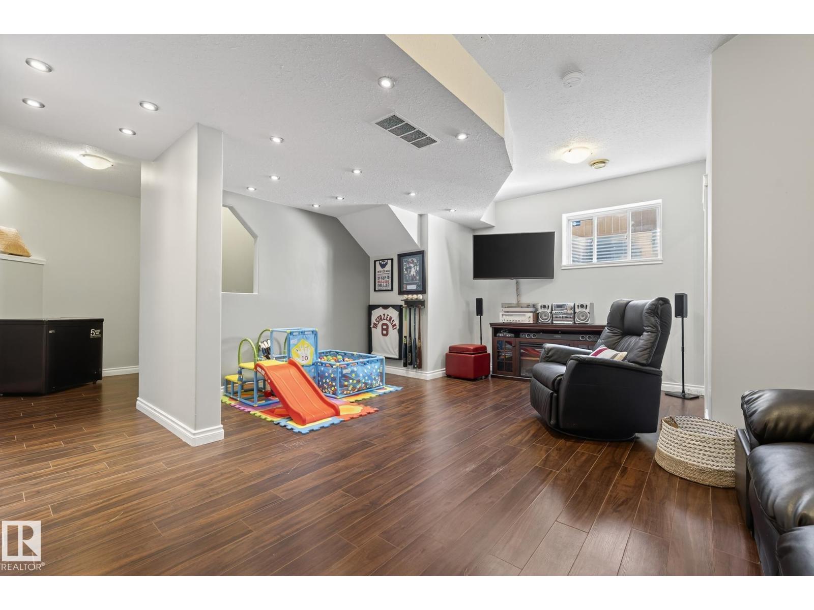 8802 98 Av, Morinville, Alberta  T8R 1T8 - Photo 36 - E4463810