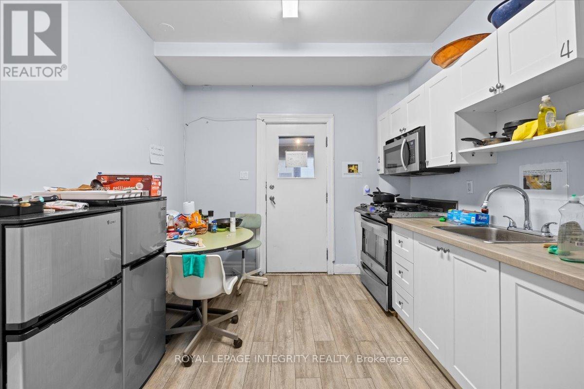 279 Somerset Street E, Ottawa, Ontario  K1N 6V7 - Photo 5 - X12486659