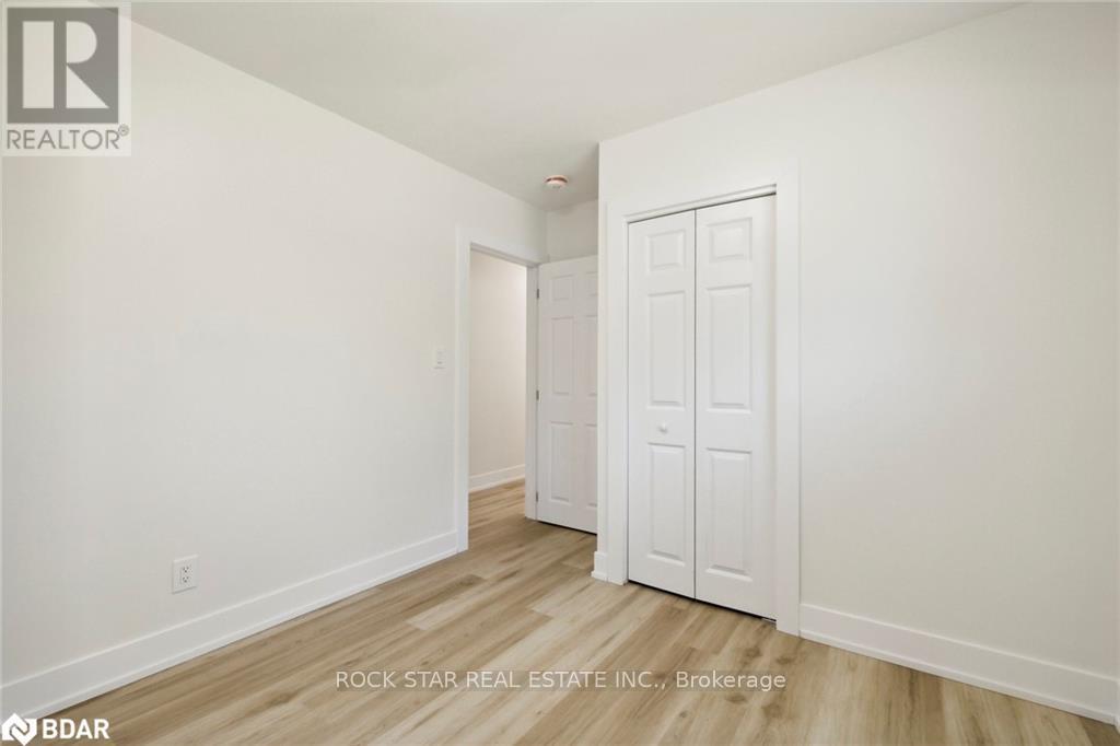 Upper - 87 Leaside Drive, St. Catharines, Ontario  L2M 4G7 - Photo 15 - X12486554