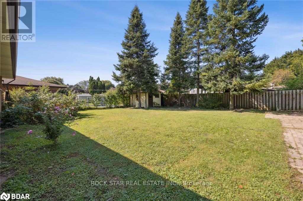 Upper - 87 Leaside Drive, St. Catharines, Ontario  L2M 4G7 - Photo 16 - X12486554