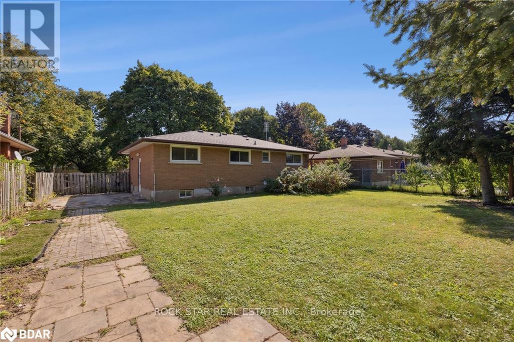 Upper - 87 Leaside Drive, St. Catharines, Ontario  L2M 4G7 - Photo 17 - X12486554