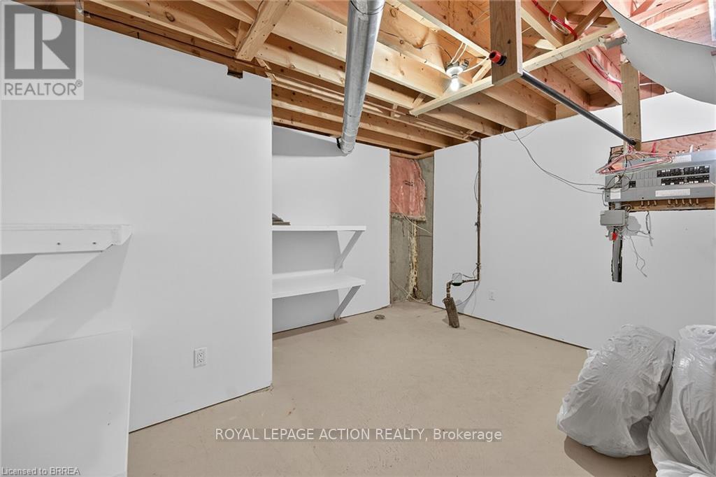 4 - 385 Park Road N, Brantford, Ontario  N3R 0A1 - Photo 16 - X12486571